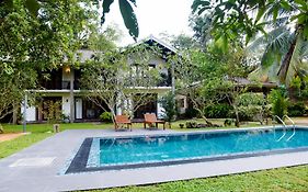 Villa Peacock